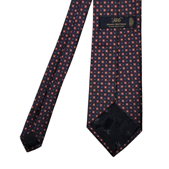 Brooks Brothers 346 Necktie Black Red Silver Geometric Silk Stain Resistant USA - Picture 3 of 4